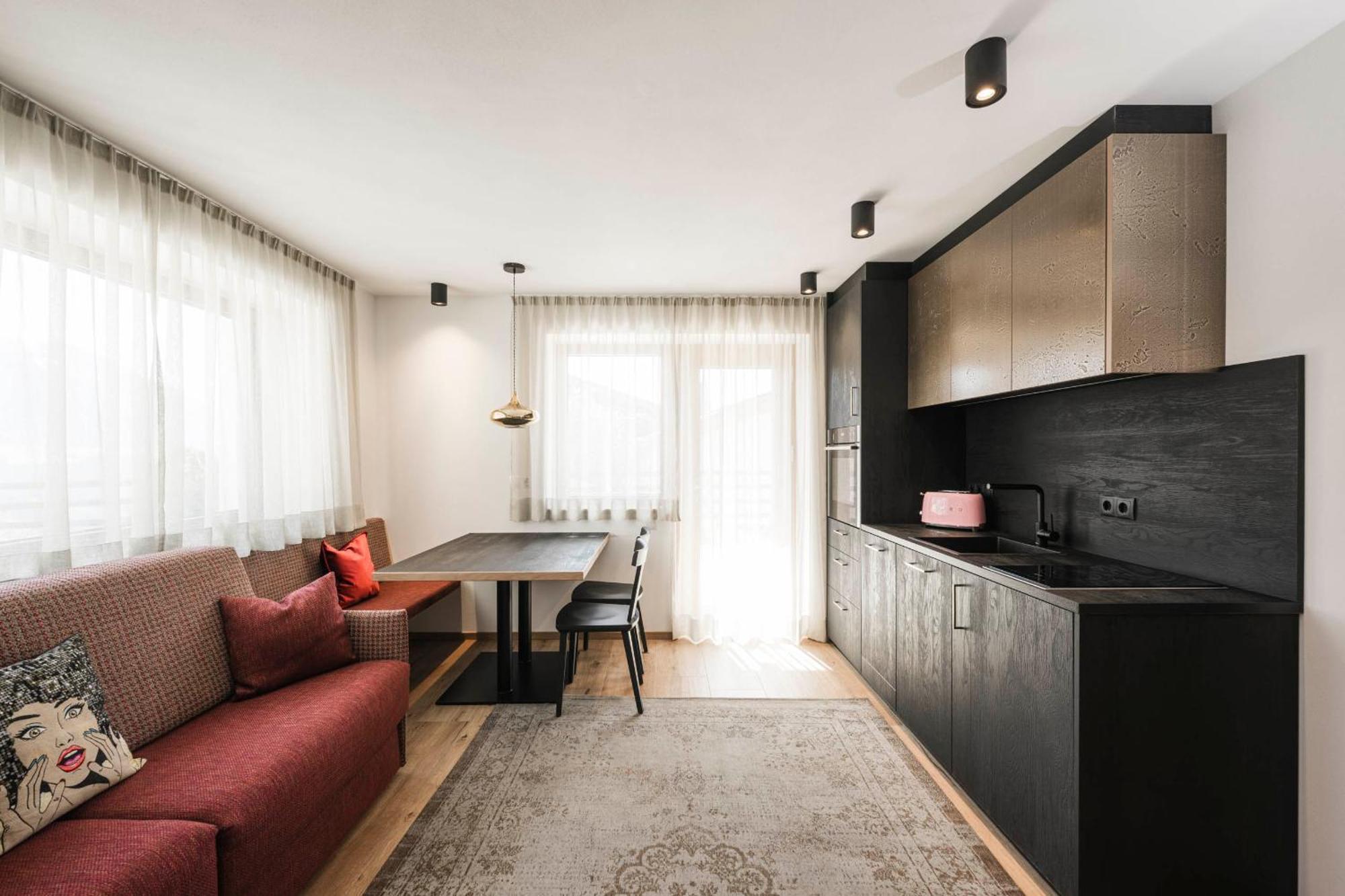 Pension Haus Tirol Лайон Екстериор снимка