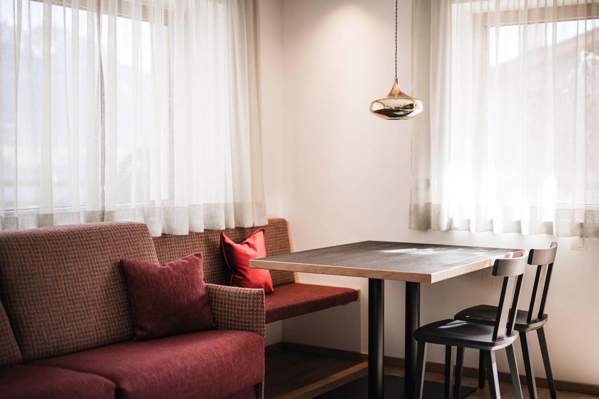 Pension Haus Tirol Лайон Екстериор снимка