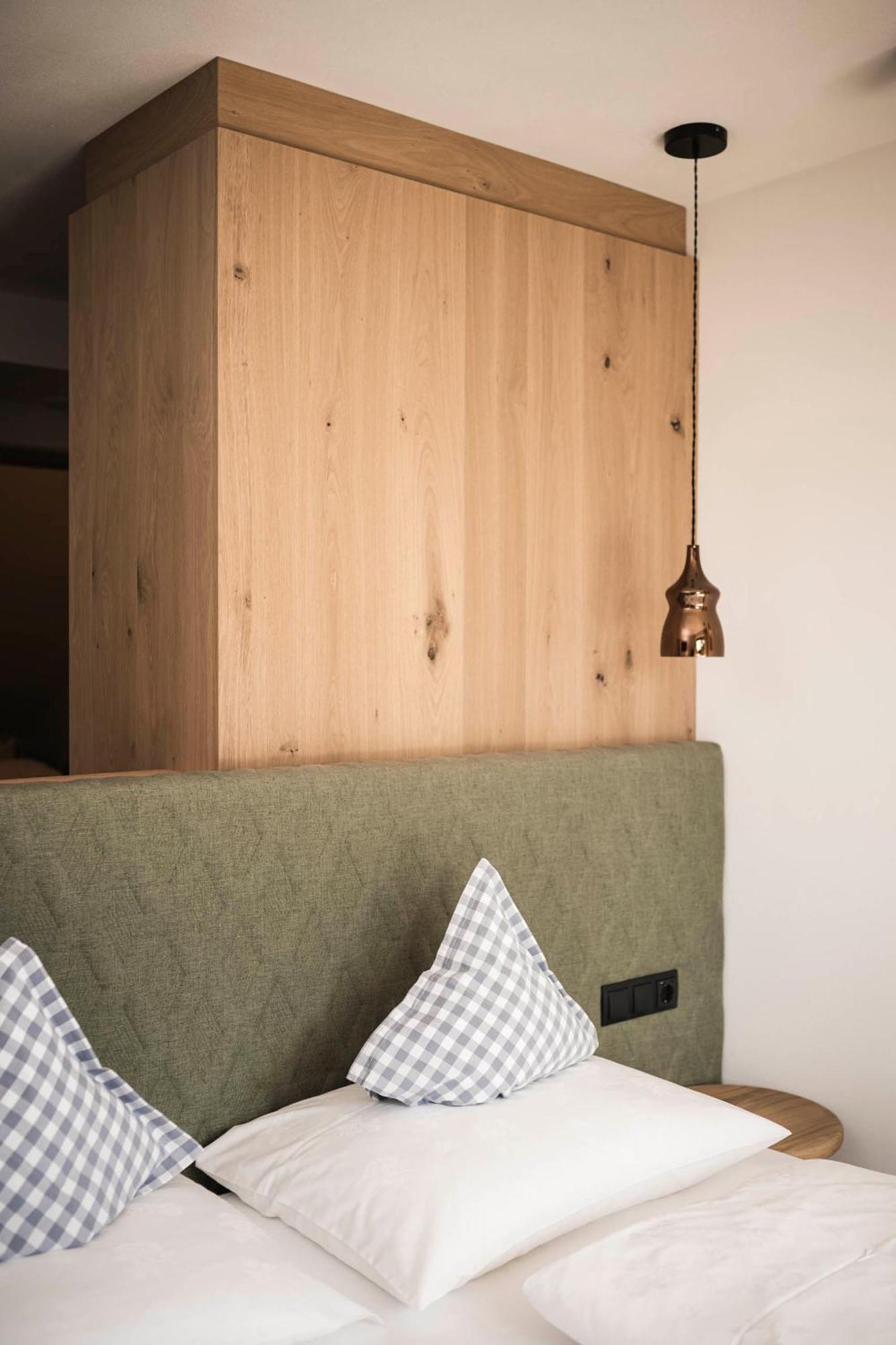 Pension Haus Tirol Лайон Екстериор снимка