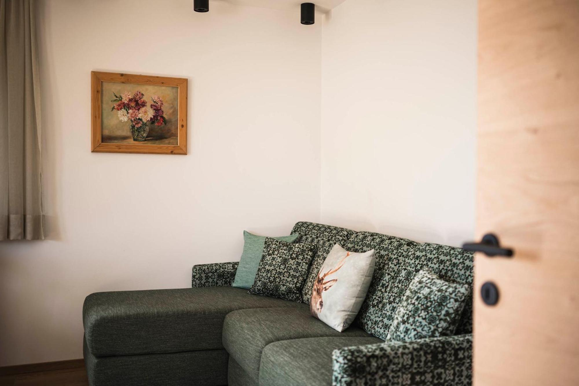 Pension Haus Tirol Лайон Екстериор снимка