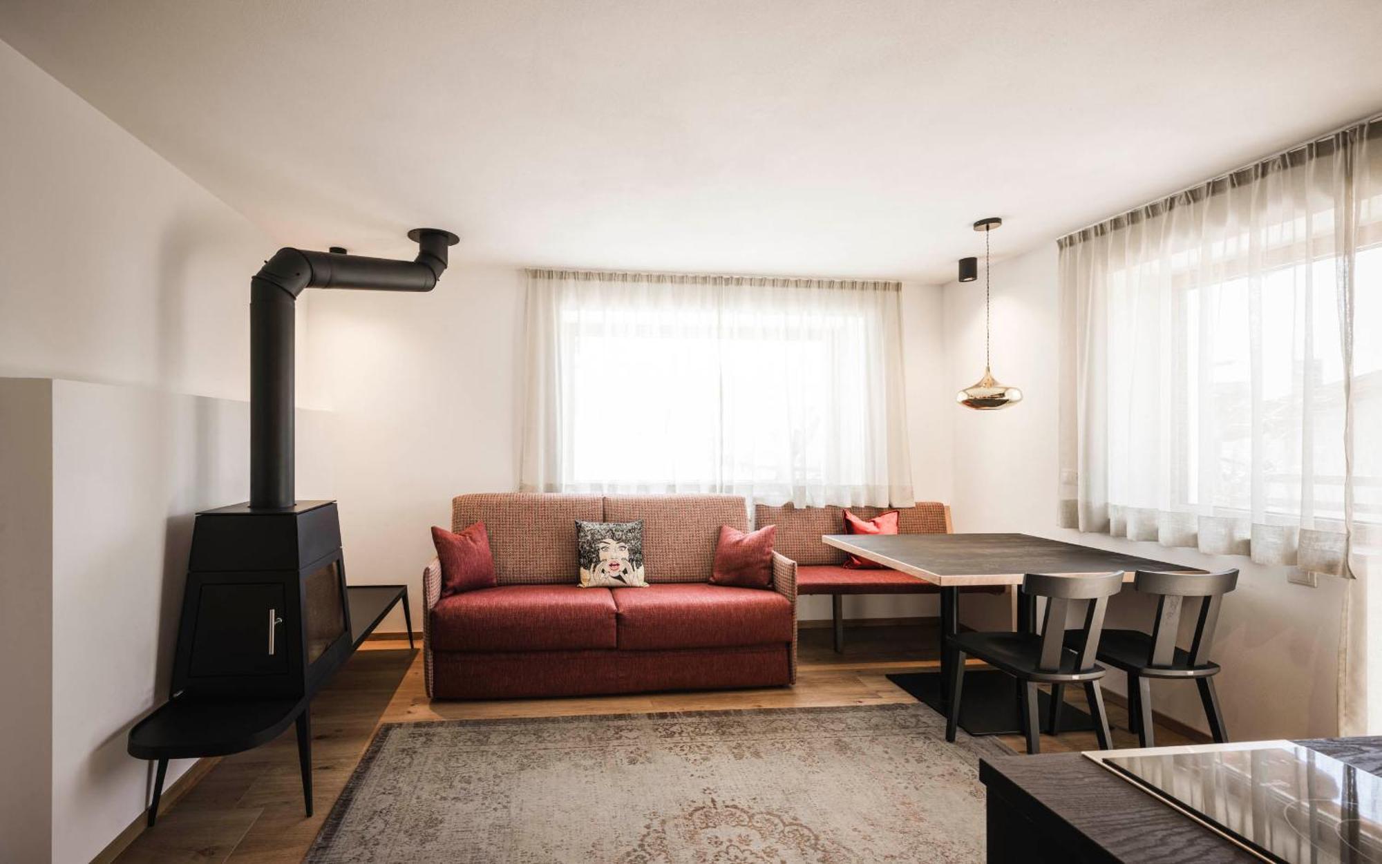 Pension Haus Tirol Лайон Екстериор снимка