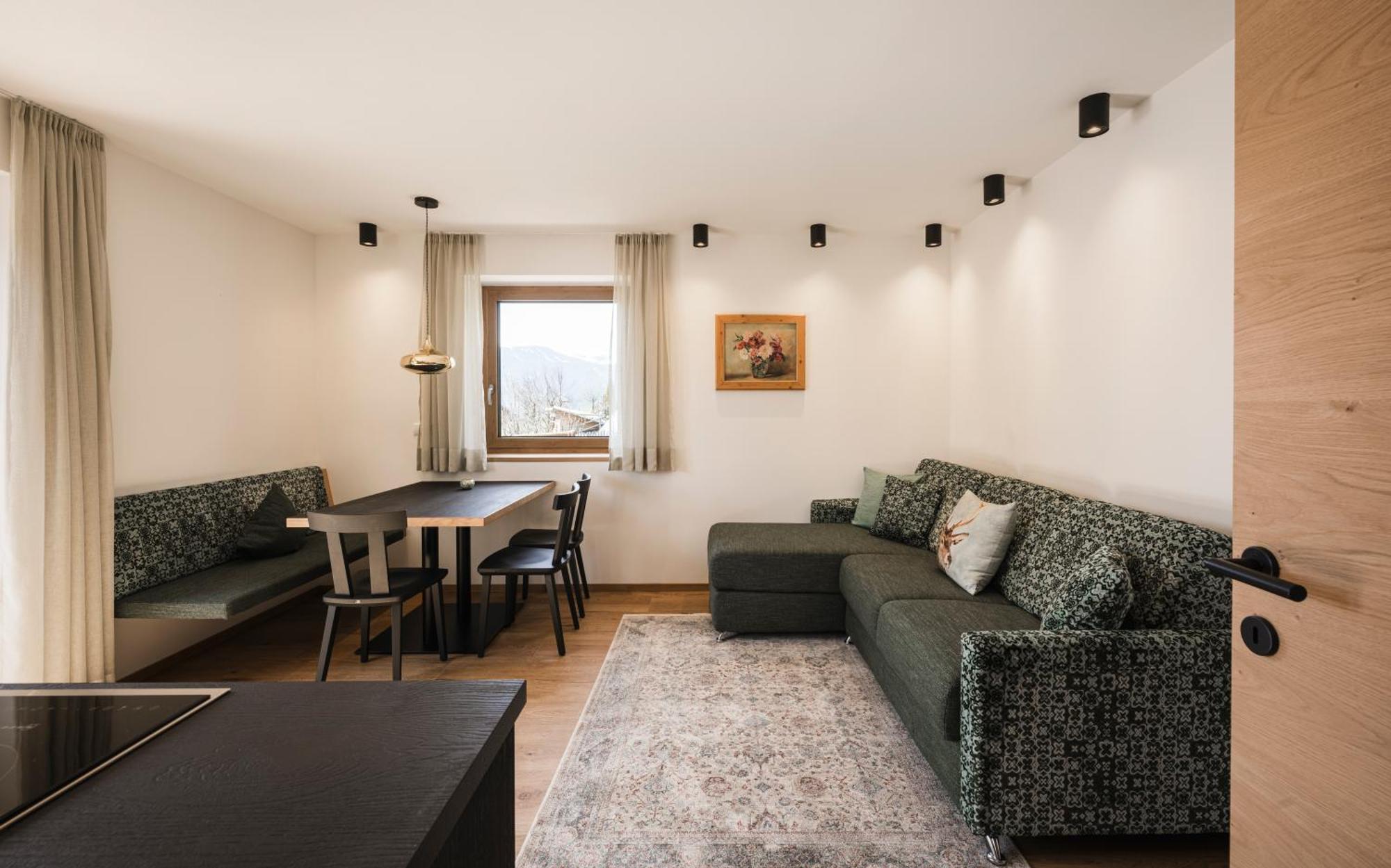 Pension Haus Tirol Лайон Екстериор снимка