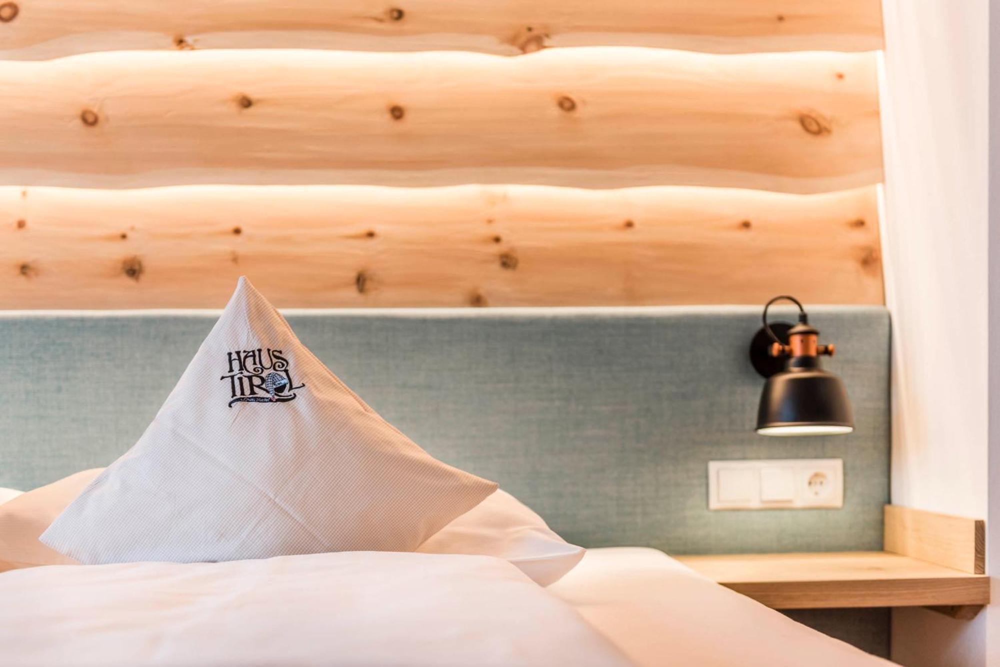 Pension Haus Tirol Лайон Екстериор снимка